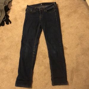 DARK WASH HOLLISTER SKINNY LEG 3S
